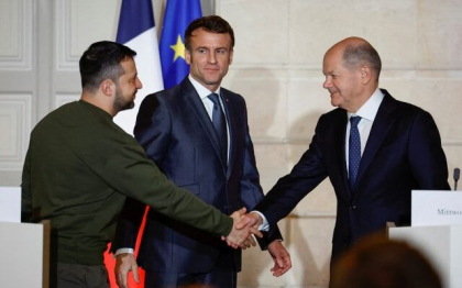 Wall Street Journal: Trei mari puteri europene din NATO vor sa propuna Ucrainei un pact de securitate pentru a incuraja Kievul sa inceapa negocieri de pace Wall Street Journal: Trei mari puteri europene din NATO vor sa propuna Ucrainei un pact de securitate pentru a incuraja Kievul sa inceapa negocieri de pace