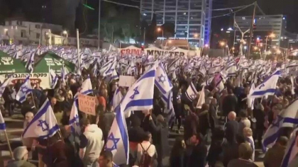 Proteste masive in Israel. Manifestantii il compara pe Netanyahu cu Putin si Viktor Orban Proteste masive in Israel. Manifestantii il compara pe Netanyahu cu Putin si Viktor Orban