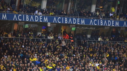 „20 de ani de minciuni si fraude”. Fanii echipei Fenerbahce Istanbul i-au cerut demisia lui Erdogan „20 de ani de minciuni si fraude”. Fanii echipei Fenerbahce Istanbul i-au cerut demisia lui Erdogan