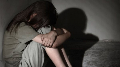 Caz socant. Si-a violat propria fiica, care nu avea nici 14 ani. Un barbat din Falesti - condamnat la 13 ani de inchisoare Caz socant. Si-a violat propria fiica, care nu avea nici 14 ani. Un barbat din Falesti - condamnat la 13 ani de inchisoare