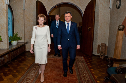 Dorin Recean, primit la Palatul Elisabeta: „Familia Regala este un sustinator sincer si dezinteresat” - FOTO
Dorin Recean, primit la Palatul Elisabeta: „Familia Regala este un sustinator sincer si dezinteresat” - FOTO