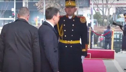 Prima vizita externa a premierului Dorin Recean nu a trecut fara gafe. Ce s-a intamplat - VIDEO