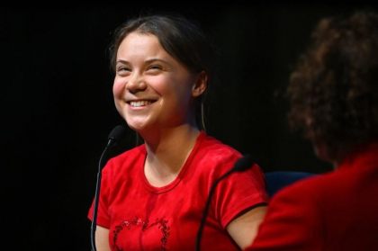 Greta Thunberg, retinuta de politie in timpul unei demonstratii la Oslo - VIDEO Greta Thunberg, retinuta de politie in timpul unei demonstratii la Oslo - VIDEO