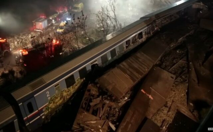 Presa din Grecia, despre cauzele tragediei feroviare din Grecia: seful de gara, un cablu taiat si reteaua feroviara precara. Presedintele mecanicilor de locomotiva: „Nimic nu functioneaza, suntem in modul manual pe toata axa Atena-Salonic. Nici semnalele luminoase nu merg” - VIDEO
