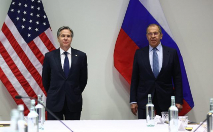 Blinken si Lavrov s-au intalnit in marja G20, pentru prima data de la invazia rusa in Ucraina
Blinken si Lavrov s-au intalnit in marja G20, pentru prima data de la invazia rusa in Ucraina