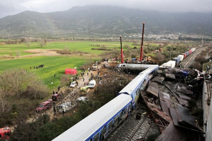 Accidentul feroviar din Grecia: 42 de morti, multe persoane sunt inca date disparute. „Era un tren plin de studenti, tineri de 20 de ani”

