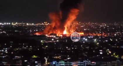 Cel putin 17 morti intr-un incendiu urias care a cuprins un depozit de carburanti si a creat panica la Jakarta - VIDEO Cel putin 17 morti intr-un incendiu urias care a cuprins un depozit de carburanti si a creat panica la Jakarta - VIDEO