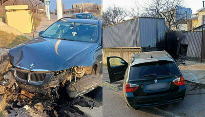Accident la Tighina. Un tanar, in stare de ebrietate, a distrus gardul unei gospodarii, dupa ce a pierdut controlul volanului. Imagini de la locul accidentului - FOTO/VIDEO Accident la Tighina. Un tanar, in stare de ebrietate, a distrus gardul unei gospodarii, dupa ce a pierdut controlul volanului. Imagini de la locul accidentului - FOTO/VIDEO