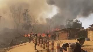Incendiu devastator in Bangladesh: 12.000 de oameni au ramas fara adapost, dupa un incendiu la o tabara de refugiati 