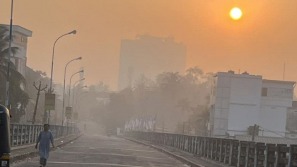 Unul dintre muntii uriasi de gunoaie din India a luat foc, acoperind un oras de 600.000 de oameni cu fum si gaze toxice - FOTO/VIDEO Unul dintre muntii uriasi de gunoaie din India a luat foc, acoperind un oras de 600.000 de oameni cu fum si gaze toxice - FOTO/VIDEO