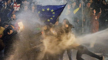 "Nu vrem sa fim parte din fosta URSS". Violente in Tbilisi, georgienii se tem ca o lege pe model rusesc le blocheaza visul european - FOTO/VIDEO