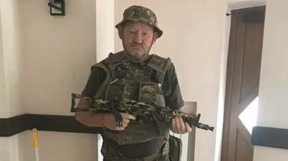 Ce a patit un bunic huligan care s-a dus sa lupte cu rusii: „Voi face tot ce-mi sta in putinta pentru a salva Ucraina” Ce a patit un bunic huligan care s-a dus sa lupte cu rusii: „Voi face tot ce-mi sta in putinta pentru a salva Ucraina”
