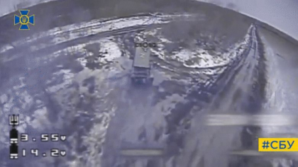 O drona-kamikaze ucraineana distruge un lansator de rachete rusesc chiar in momentul in care trage impotriva ucrainenilor - VIDEO O drona-kamikaze ucraineana distruge un lansator de rachete rusesc chiar in momentul in care trage impotriva ucrainenilor - VIDEO