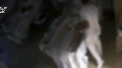 Azilul ororilor din Italia. Cinci ingrijitori, acuzati ca maltratau si jigneau persoanele cu dizabilitati - VIDEO