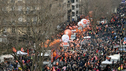 Senatul francez a adoptat reforma pensiilor, in ciuda protestelor din ultimele saptamani