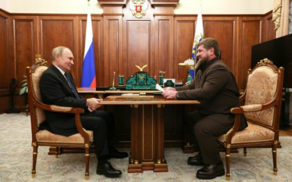 Kadirov ii promite lui Putin ca Cecenia va ajuta Moscova sa „lupte pana la sfarsitul victorios” in Ucraina - VIDEO
Kadirov ii promite lui Putin ca Cecenia va ajuta Moscova sa „lupte pana la sfarsitul victorios” in Ucraina - VIDEO