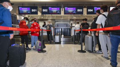 Dupa trei ani de restrictii draconice, China reia eliberarea „vizelor de toate tipurile”