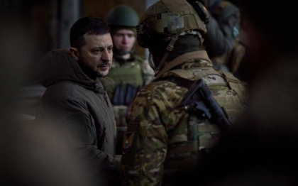 Ucraina: Zelenski si comandantii armatei au decis continuarea rezistentei la Bahmut. Trupele ruse ataca pe mai multe directii Ucraina: Zelenski si comandantii armatei au decis continuarea rezistentei la Bahmut. Trupele ruse ataca pe mai multe directii