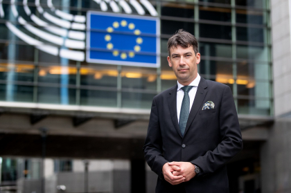 Europarlamentar: „Daca Josep Borrell ar fi aici, i-as fi cerut sa adauge oligarhii Moldovei: Sor, Platon, Plahotniuc - pe lista sanctiunilor Uniunii Europene” - VIDEO Europarlamentar: „Daca Josep Borrell ar fi aici, i-as fi cerut sa adauge oligarhii Moldovei: Sor, Platon, Plahotniuc - pe lista sanctiunilor Uniunii Europene” - VIDEO