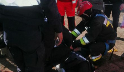 O femeie din Rezina a ajuns la spital, dupa ce a cazut intr-o fantana. A fost nevoie de interventia salvatorilor - FOTO
