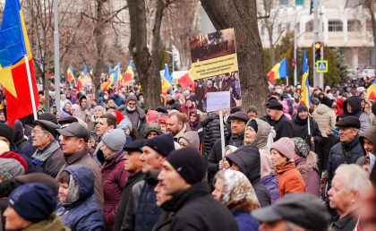 Prim-ministrul, dupa protestul organizat de Partidul SOR: „Mai bine veneau si munceau. Oamenii de afaceri au nevoie de forta de munca” 