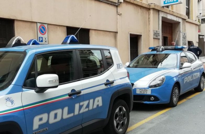 Un moldovean - retinut de politia italiana, dupa ce ar fi amenintat un adolescent, la Bologna Un moldovean - retinut de politia italiana, dupa ce ar fi amenintat un adolescent, la Bologna