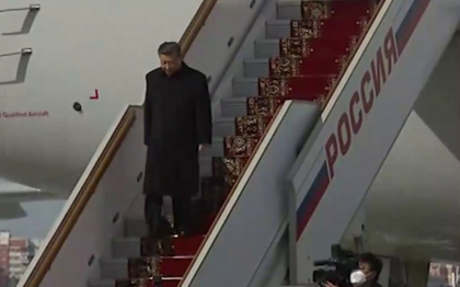 Presedintele Xi Jinping a aterizat la Moscova. Este prima vizita a liderului chinez in Rusia de la inceputul invaziei in Ucraina - VIDEO Presedintele Xi Jinping a aterizat la Moscova. Este prima vizita a liderului chinez in Rusia de la inceputul invaziei in Ucraina - VIDEO