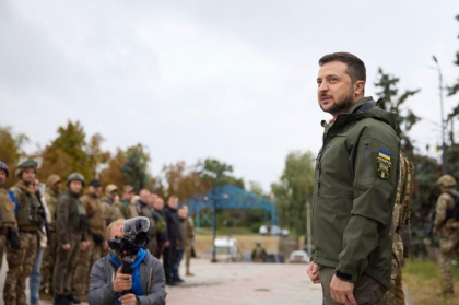 Ingrijorari tot mai mari: Ce spun analistii militari despre refuzul lui Volodimir Zelenski de a ordona retragerea din Bahmut
Ingrijorari tot mai mari: Ce spun analistii militari despre refuzul lui Volodimir Zelenski de a ordona retragerea din Bahmut