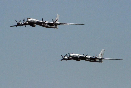 Rusia a trimis bombardiere strategice Tu-95MS in apropierea Japoniei inainte de vizita premierului Kishida la Kiev
