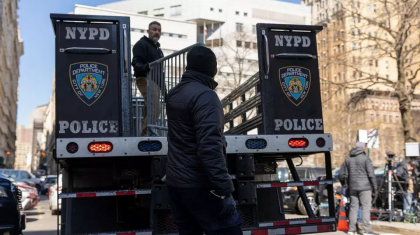 Politia americana, mobilizata in mai multe orase, dupa ce Trump a spus ca azi „va fi arestat” si si-a indemnat sustinatorii sa iasa in strada