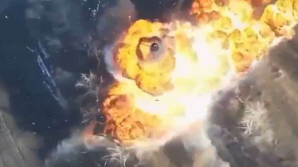 Noi imagini cu robotii „kamikaze” cu care armata ucraineana arunca in aer tancurile rusesti - FOTO/VIDEO