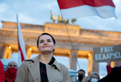 Opozanta belarusa Svetlana Tihanovskaia isi indeamna tara sa rupa legaturile cu Moscova
Opozanta belarusa Svetlana Tihanovskaia isi indeamna tara sa rupa legaturile cu Moscova