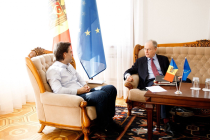 Nicu Popescu, la discutii cu directorul executiv al Serviciului de Comunicare din cadrul guvernului britanic: „Am punctat necesitatea dezvoltarii continutul audio-vizual la standardele europene” - FOTO Nicu Popescu, la discutii cu directorul executiv al Serviciului de Comunicare din cadrul guvernului britanic: „Am punctat necesitatea dezvoltarii continutul audio-vizual la standardele europene” - FOTO