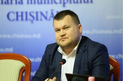 Consilier municipal, despre amanarea sedintei CMC: „Presedintele si secretarul consiliului au fugit la insistenta primarului Ivan Ceban” Consilier municipal, despre amanarea sedintei CMC: „Presedintele si secretarul consiliului au fugit la insistenta primarului Ivan Ceban”