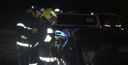 Accident la Straseni. Un tanar a ajuns la spital, dupa ce masina in care se afla s-a lovit puternic de un alt automobil. A fost nevoie de descarcerare - FOTO Accident la Straseni. Un tanar a ajuns la spital, dupa ce masina in care se afla s-a lovit puternic de un alt automobil. A fost nevoie de descarcerare - FOTO