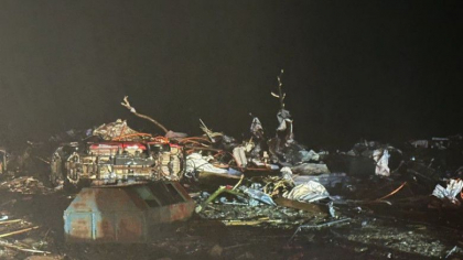 Cel putin 21 de oameni au murit dupa ce o tornada a devastat statul american Mississippi - VIDEO
Cel putin 21 de oameni au murit dupa ce o tornada a devastat statul american Mississippi - VIDEO