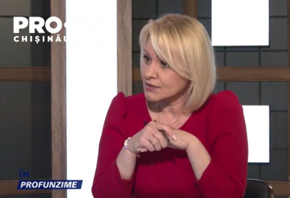 Deputatul PAS, Vasile Gradinaru, judecatorul Victoria Sanduta si fostul presedinte al Curtii Constitutionale, Alexandru Tanase, luni seara In Profunzime Deputatul PAS, Vasile Gradinaru, judecatorul Victoria Sanduta si fostul presedinte al Curtii Constitutionale, Alexandru Tanase, luni seara In Profunzime