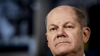 Un individ mascat a patruns in complexul rezidential in care locuieste cancelarul german Olaf Scholz Un individ mascat a patruns in complexul rezidential in care locuieste cancelarul german Olaf Scholz