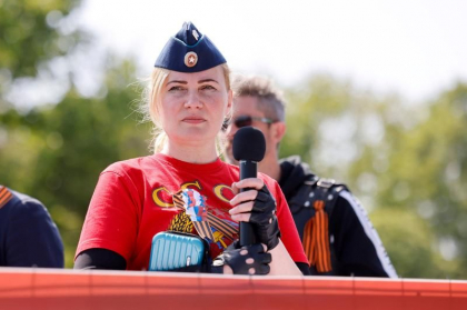 Perchezitii in Germania in casa a doi activisti pro-Kremlin care au strans bani pentru soldatii rusi. Sustinatorii Rusiei ii acuza pe germani de „rusofobie” Perchezitii in Germania in casa a doi activisti pro-Kremlin care au strans bani pentru soldatii rusi. Sustinatorii Rusiei ii acuza pe germani de „rusofobie”