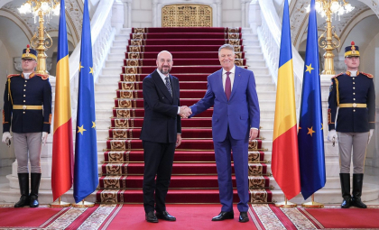 Charles Michel si Klaus Iohannis condamna tentativele Rusiei de a destabiliza Republica Moldova si promit tot sprijinul din partea UE. Presedintele Consiliului European: "Noi vom fi alaturi de ei" Charles Michel si Klaus Iohannis condamna tentativele Rusiei de a destabiliza Republica Moldova si promit tot sprijinul din partea UE. Presedintele Consiliului European: "Noi vom fi alaturi de ei"
