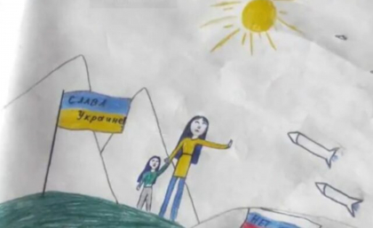 Rusia: Doi ani de inchisoare pentru un tata despartit de fiica sa din cauza unui desen anti-razboi
Rusia: Doi ani de inchisoare pentru un tata despartit de fiica sa din cauza unui desen anti-razboi