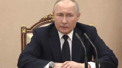 Kremlinul ii indeamna pe rusi ”sa fie uniti in spatele” lui Putin. ”Razboi hibrid” lung cu Occidentul in Ucraina Kremlinul ii indeamna pe rusi ”sa fie uniti in spatele” lui Putin. ”Razboi hibrid” lung cu Occidentul in Ucraina