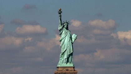 SUA au scumpit vizele turistice, pentru studenti si pentru lucratori sezonieri