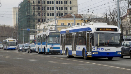 Scolile auto si institutiile care pregatesc personalul in domeniul transportului rutier vor fi supuse unor reguli mai stricte. Proiectul - adoptat de executiv / DOC Scolile auto si institutiile care pregatesc personalul in domeniul transportului rutier vor fi supuse unor reguli mai stricte. Proiectul - adoptat de executiv / DOC