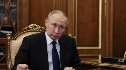 Patru bancheri au fost condamnati pentru ca l-au ajutat pe „violoncelistul lui Putin” sa transfere bani in Elvetia Patru bancheri au fost condamnati pentru ca l-au ajutat pe „violoncelistul lui Putin” sa transfere bani in Elvetia
