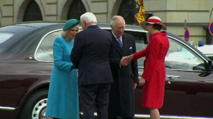 Regele Charles al III-lea si sotia sa au ajuns in Germania. Este prima lor vizita in calitate de monarh si regina consoarta Regele Charles al III-lea si sotia sa au ajuns in Germania. Este prima lor vizita in calitate de monarh si regina consoarta