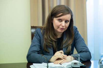Veronica Sireteanu: Anticipam o crestere economica de 2% Veronica Sireteanu: Anticipam o crestere economica de 2%