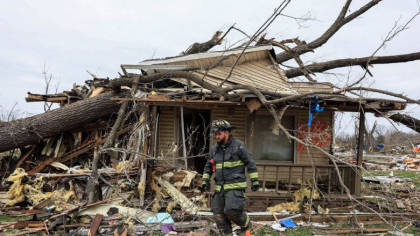 Furtuna devastatoare in SUA. Cel putin 32 de oameni au murit - FOTO Furtuna devastatoare in SUA. Cel putin 32 de oameni au murit - FOTO