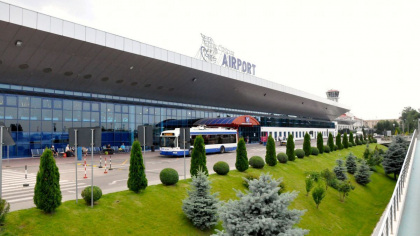 Au facut cale intoarsa. Doi cetateni straini - retinuti cu acte false pe Aeroportul International Chisinau. Precizarile Politiei de Frontiera
