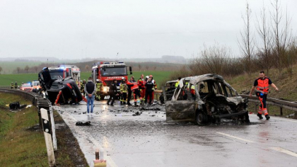 Un sofer cu permis de conducere anulat din 2007 a ucis sapte persoane pe o sosea din Germania - FOTO
